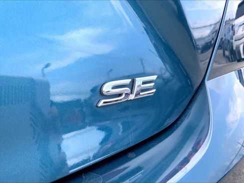 Used 2025 Toyota Camry SE FWD image 18