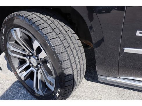 Used 2018 GMC Yukon XL Denali w/ Denali Ultimate Package AWD/4WD image 55