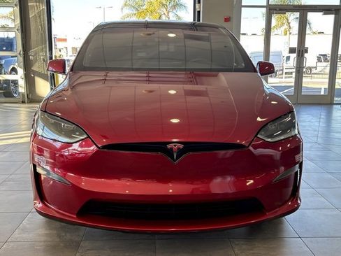 Used 2024 Tesla Model X image 9