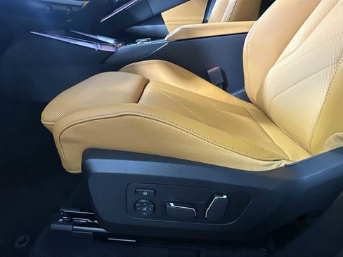 Used 2025 BMW X3 xDrive30i w/ Premium Package image 10