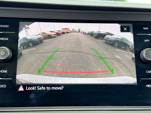 Used 2022 Volkswagen Jetta SEL FWD image 17