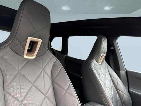 Used 2022 BMW iX xDrive50 w/ Premium Package image 32