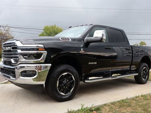 Used 2025 RAM 2500 Laramie image 8