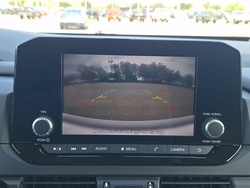 Certified 2025 Nissan Pathfinder S FWD image 20