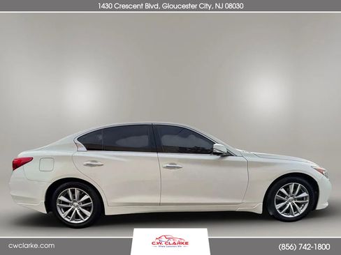 Used 2015 INFINITI Q50 Premium w/ Deluxe Touring Package image 4