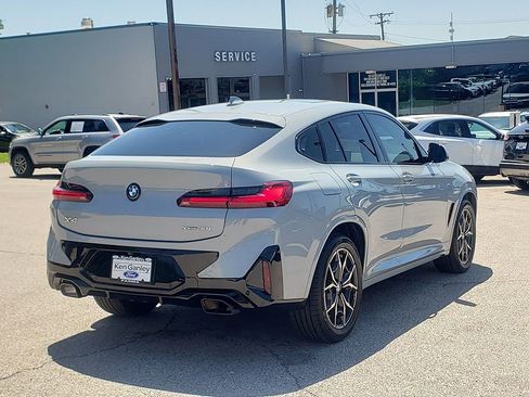 Used 2023 BMW X4 xDrive30i w/ M Sport Package AWD/4WD image 5