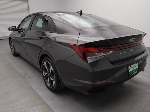 Used 2023 Hyundai Elantra SEL w/ Convenience Package image 5