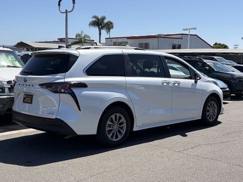 Certified 2024 Toyota Sienna XLE w/ XLE Plus Package AWD/4WD image 3
