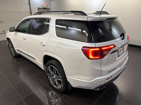 Used 2018 GMC Acadia Denali w/ Technology Package AWD/4WD image 4