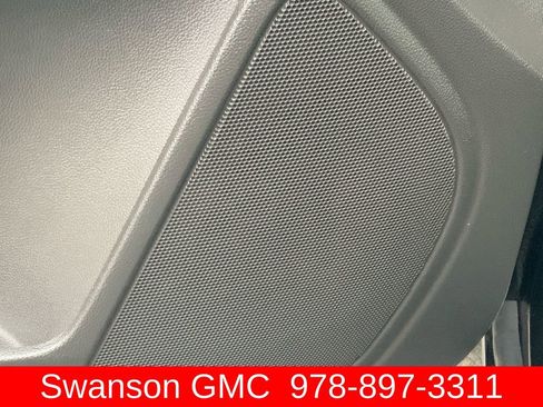 Used 2015 GMC Canyon SLE w/ All-Terrain Package image 25