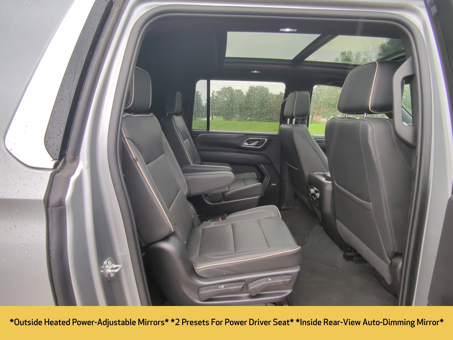 Used 2023 GMC Yukon XL SLT w/ SLT Premium Package AWD/4WD image 13
