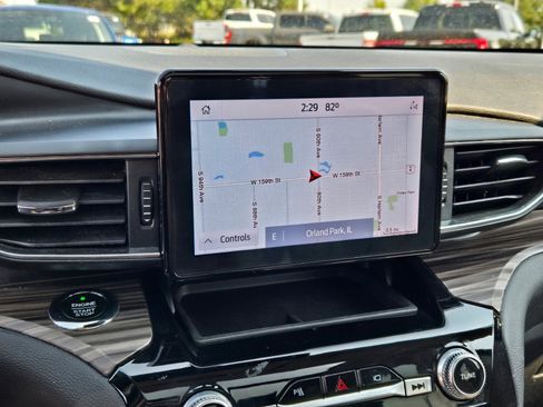 Used 2021 Ford Explorer Limited w/ Equipment Group 301A image 26