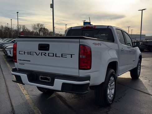 Used 2022 Chevrolet Colorado LT w/ LT Convenience Package image 2