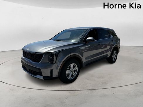 New 2025 Kia Sorento LX image 7