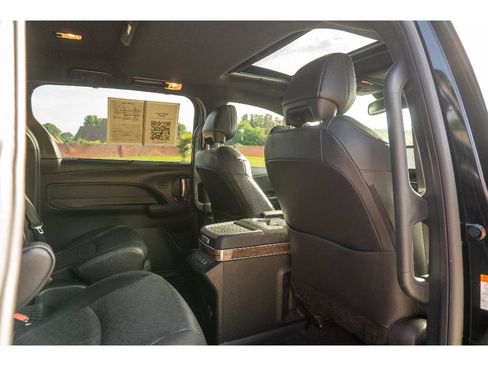 Used 2025 Toyota Sienna Platinum AWD/4WD image 18