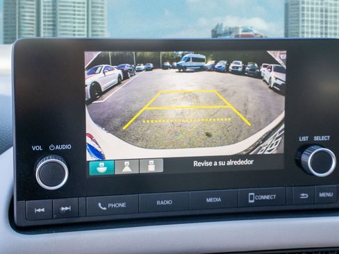 Certified 2025 Honda HR-V LX image 32