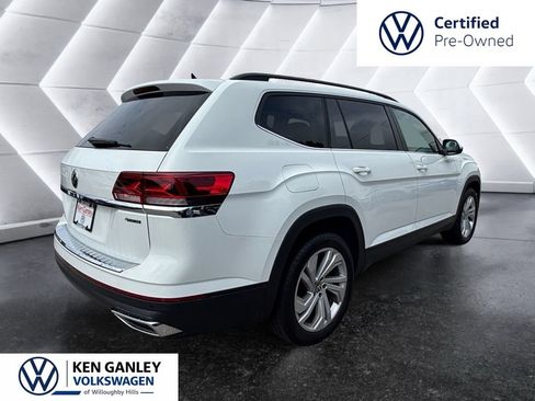 Certified 2023 Volkswagen Atlas SE w/ Panoramic Sunroof Package AWD/4WD image 4