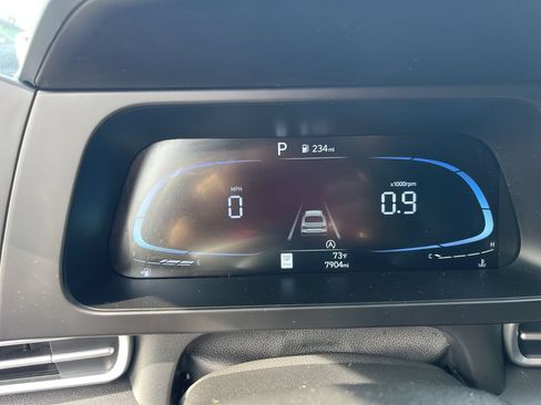 Used 2026 Hyundai Elantra SE FWD image 19