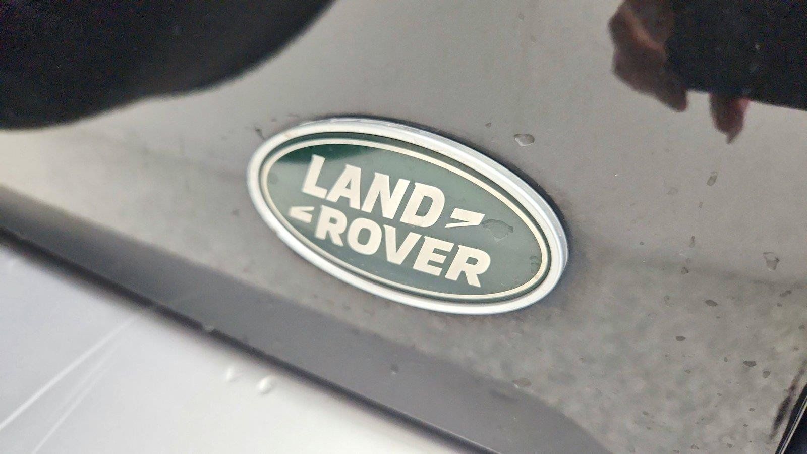 Used 2023 Land Rover Defender 110 SE AWD/4WD image 33