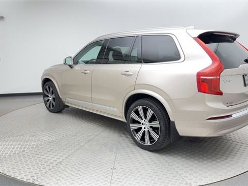 Certified 2023 Volvo XC90 B6 Ultimate w/ Protection Package Premier image 4