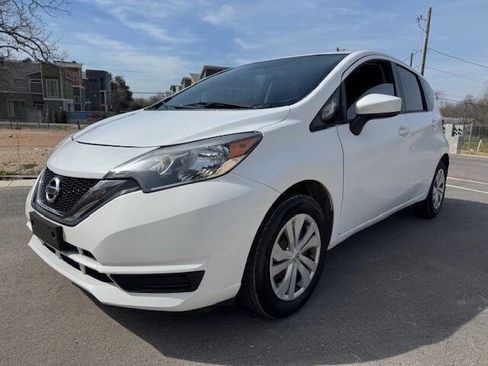 Used 2017 Nissan Versa Note SV FWD image 2