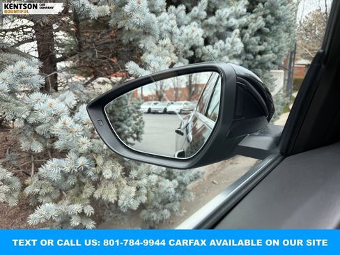 Used 2024 Audi Q8 e-tron Premium Plus image 25