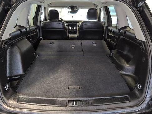 Used 2023 Jeep Grand Cherokee Limited AWD/4WD image 33
