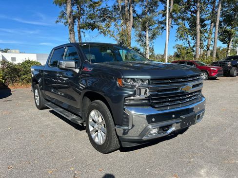 Used 2019 Chevrolet Silverado 1500 LTZ w/ LTZ Premium Package image 6