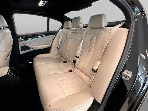 Used 2023 BMW 530i w/ Premium Package RWD image 18