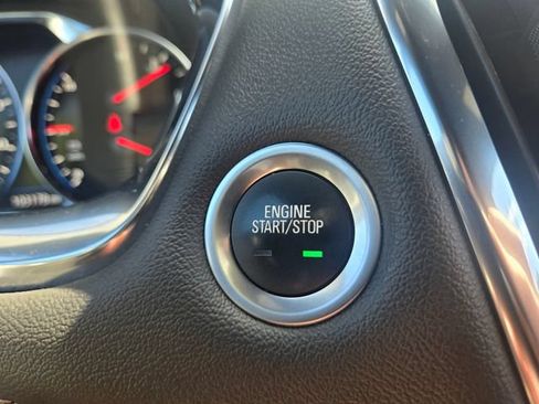 Used 2023 Chevrolet Traverse High Country AWD/4WD image 25