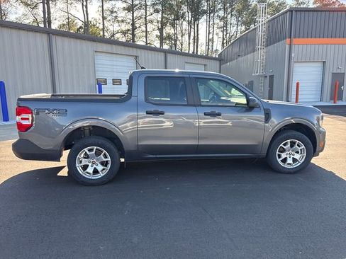 Used 2023 Ford Maverick XL image 6
