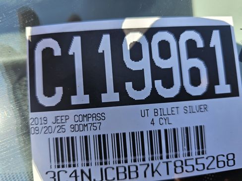 Used 2019 Jeep Compass Latitude w/ Popular Equipment Group image 10