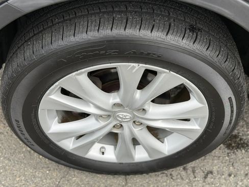 Used 2015 Toyota RAV4 Limited image 33