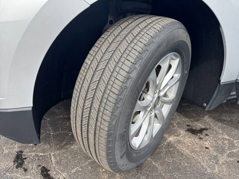 Used 2021 Chevrolet Equinox LT image 25