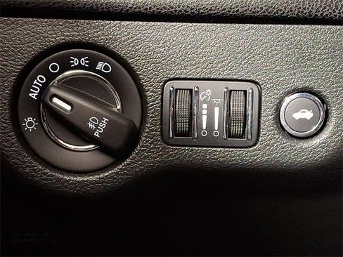 Used 2016 Chrysler 300 S image 24