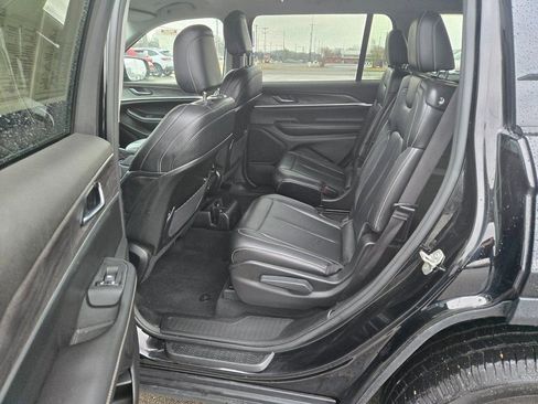 Used 2023 Jeep Grand Cherokee L Limited image 8