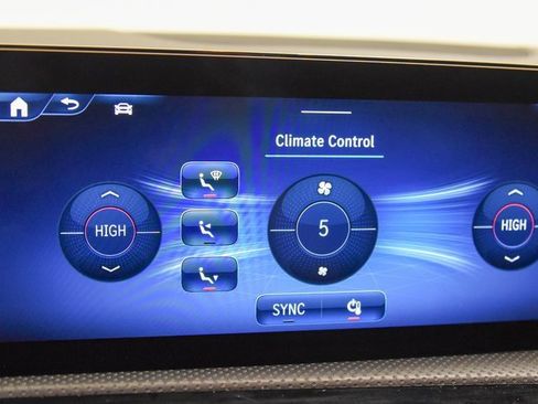 Used 2025 Mercedes-Benz CLA 250 4MATIC image 24