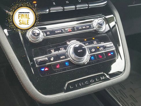 Used 2022 Lincoln Corsair Reserve w/ Equipment Group 201A image 27