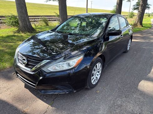Used 2016 Nissan Altima 2.5 S w/ Power Driver Seat Package FWD image 11