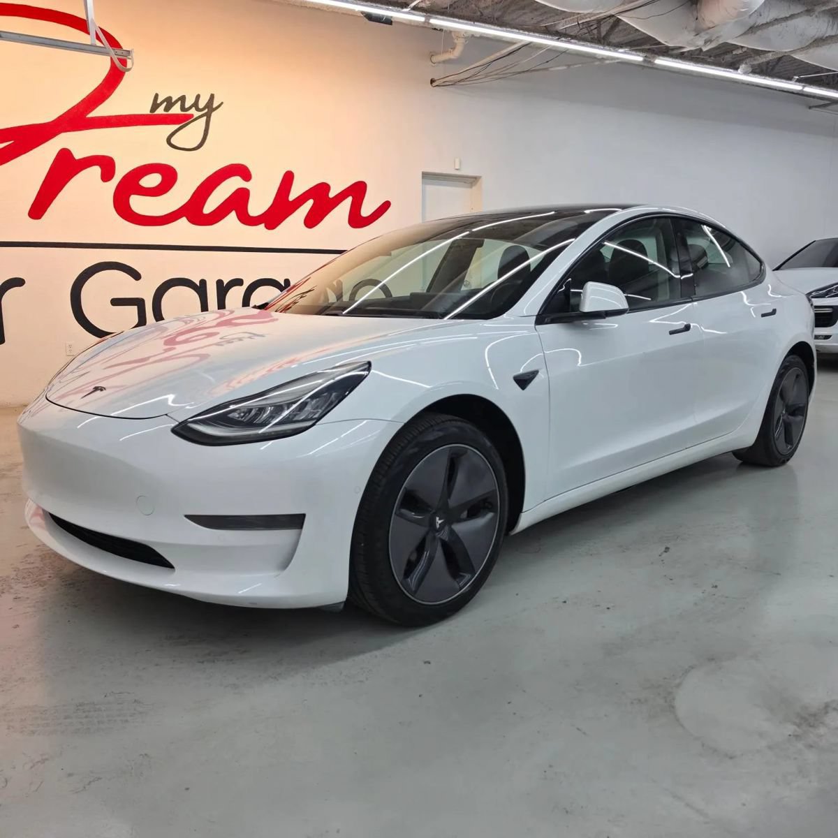 Used 2023 Tesla Model 3 Standard Range RWD image 2