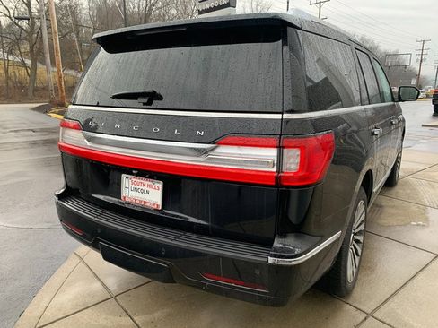 Used 2019 Lincoln Navigator Reserve image 7