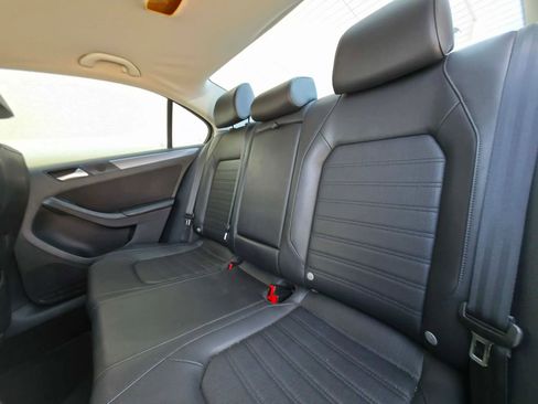Used 2013 Volkswagen Jetta SEL image 11