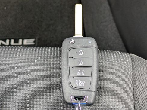 New 2026 Hyundai Venue SE FWD image 25