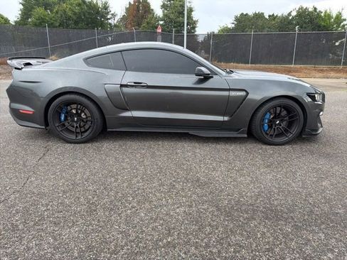 Used 2016 Ford Mustang Shelby GT350 w/ Technology Package RWD image 2