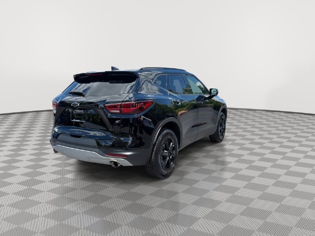 Certified 2026 Chevrolet Blazer LT w/ Midnight/Sport Edition AWD/4WD image 11
