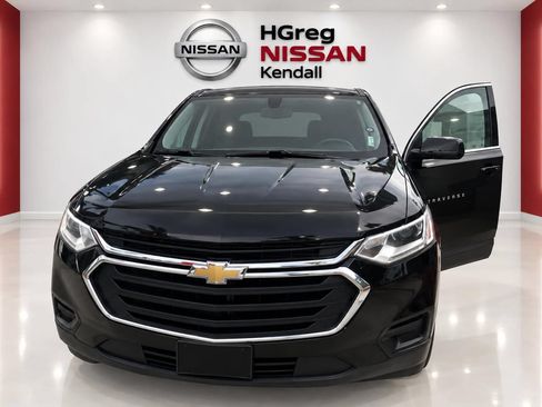 Used 2019 Chevrolet Traverse LS FWD image 4