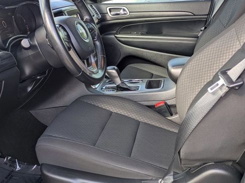 Used 2021 Jeep Grand Cherokee Laredo image 15