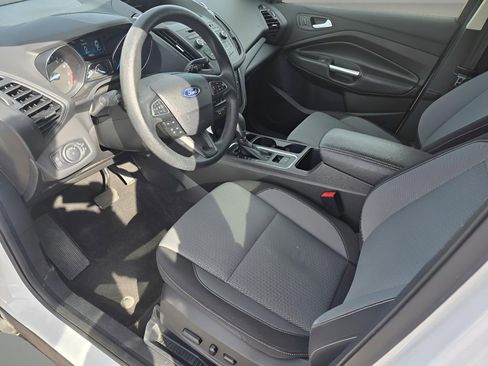 Used 2018 Ford Escape SE image 25