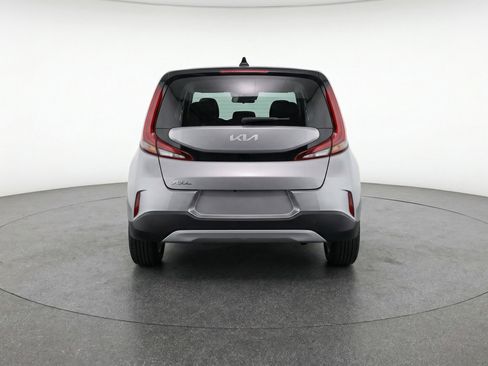 Used 2025 Kia Soul LX w/ LX Technology Package image 7