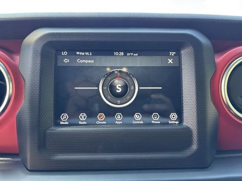 Used 2021 Jeep Gladiator Rubicon w/ Trailer Tow Package AWD/4WD image 18
